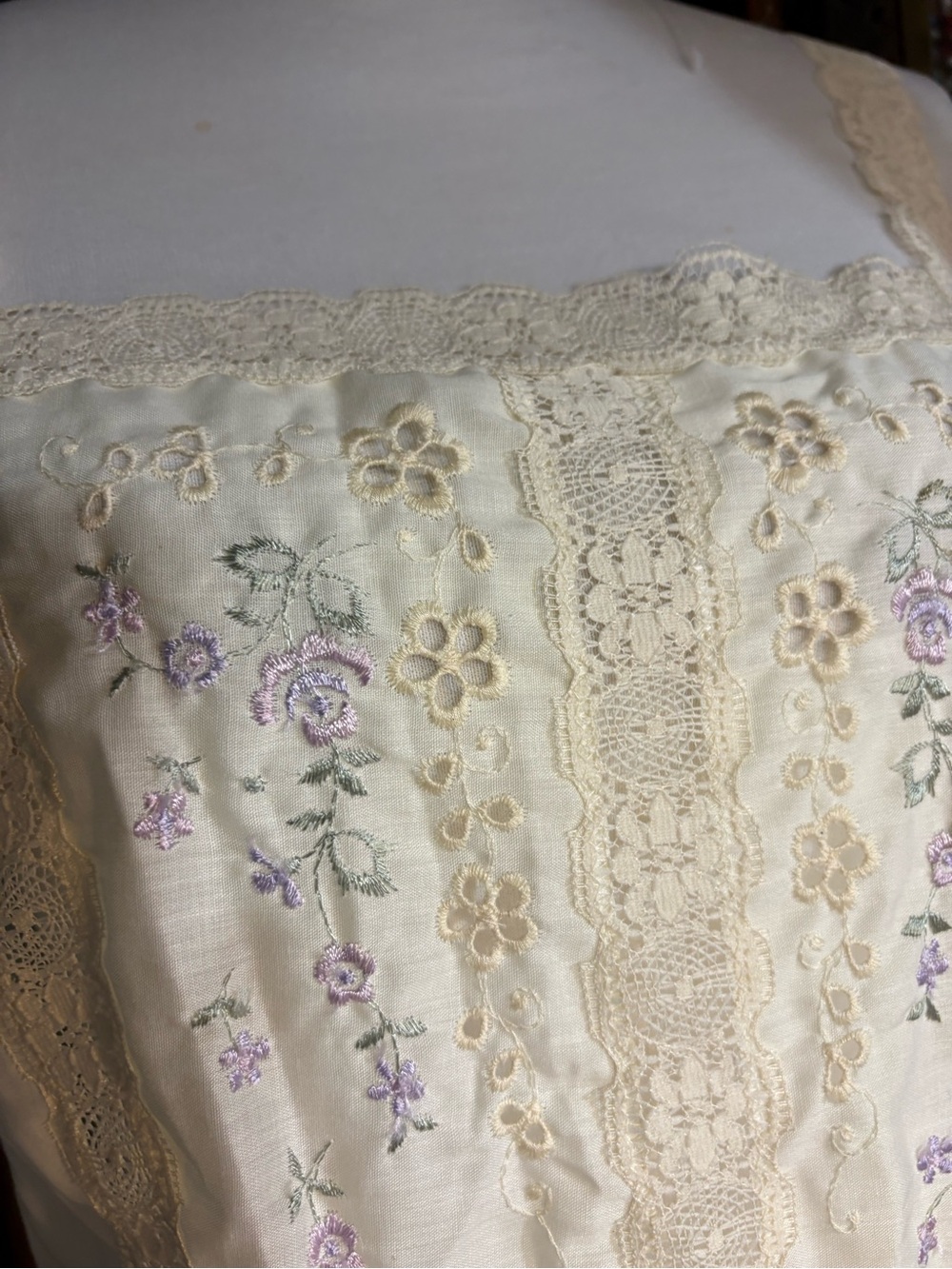 vintage Pinehurst Lingerie prairie-style sleepwear gown light yellow small - Picture 7 of 15